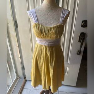 My Michelle petite women dress. Size:9 color: yellow and white